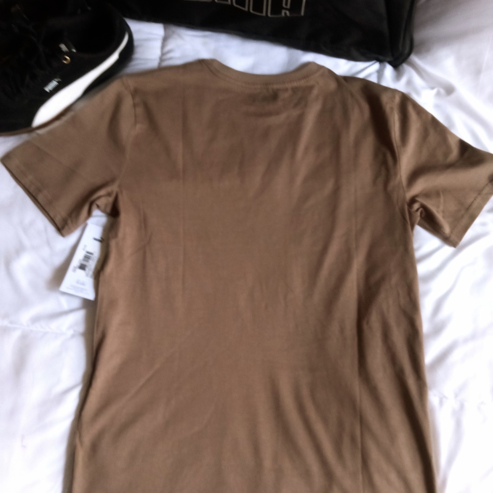 🆕 Youth/ Boys Puma Green and Brown Graphic T-Shirts - Picture 3 of 10